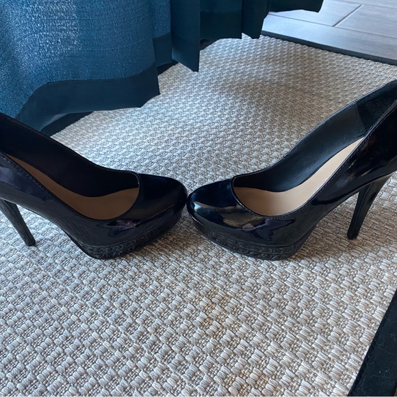 Black platform heels 3” - Picture 3 of 4